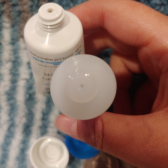 La roche posay skincare set - Picture 2 of 2